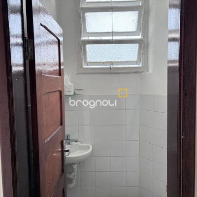 Apartamento com 90m², 3 quartos (sendo 1 suíte), no bairro Centro em Florianópolis