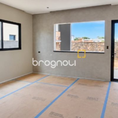 Casa com 179m², 3 quartos (sendo 1 suíte), 1 garagem, no bairro Campeche em Florianópolis