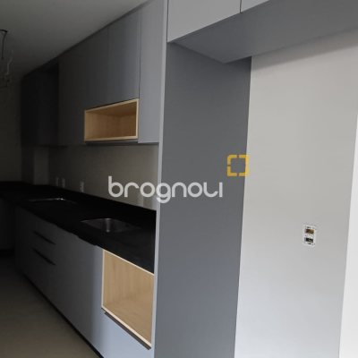 Apartamento com 69m², 2 quartos (sendo 1 suíte), 1 garagem, no bairro Monte Verde em Florianópolis