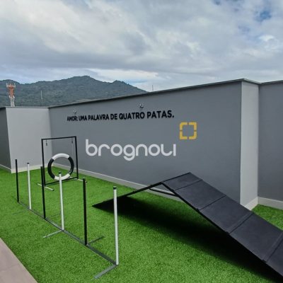 Apartamento com 69m², 2 quartos (sendo 1 suíte), 1 garagem, no bairro Monte Verde em Florianópolis