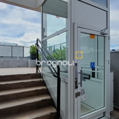 Apartamento com 69m², 2 quartos (sendo 1 suíte), 1 garagem, no bairro Monte Verde em Florianópolis