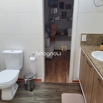Casa com 247m², 4 quartos (sendo 2 suítes), 2 garagens, no bairro Lagoa da Conceição em Florianópolis