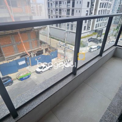 Apartamento com 62m², 2 quartos (sendo 1 suíte), 1 garagem, no bairro Centro em Florianópolis