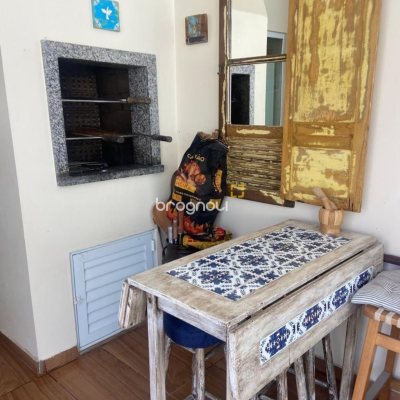 Casa com 120m², 3 quartos (sendo 1 suíte), 3 garagens, no bairro São João do Rio Vermelho em Florianópolis