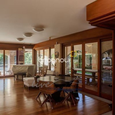 Casa com 900m², 5 quartos (sendo 5 suítes), 2 garagens, no bairro Jurerê Internacional em Florianópolis
