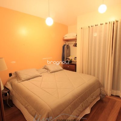 Casa com 900m², 5 quartos (sendo 5 suítes), 2 garagens, no bairro Jurerê Internacional em Florianópolis