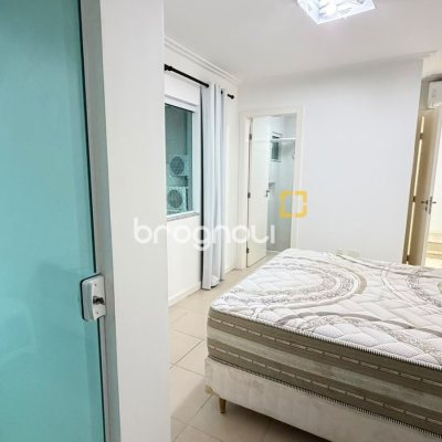 Casa com 185m², 5 quartos (sendo 3 suítes), 4 garagens, no bairro Canasvieiras em Florianópolis