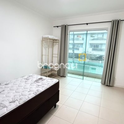Casa com 185m², 5 quartos (sendo 3 suítes), 4 garagens, no bairro Canasvieiras em Florianópolis