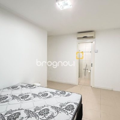 Casa com 185m², 5 quartos (sendo 3 suítes), 4 garagens, no bairro Canasvieiras em Florianópolis