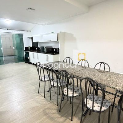 Casa com 185m², 5 quartos (sendo 3 suítes), 4 garagens, no bairro Canasvieiras em Florianópolis
