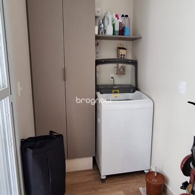 Casa com 114m², 3 quartos (sendo 1 suíte), 2 garagens, no bairro Canasvieiras em Florianópolis