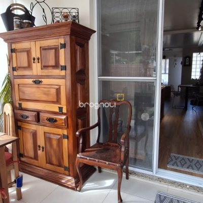 Casa com 114m², 3 quartos (sendo 1 suíte), 2 garagens, no bairro Canasvieiras em Florianópolis
