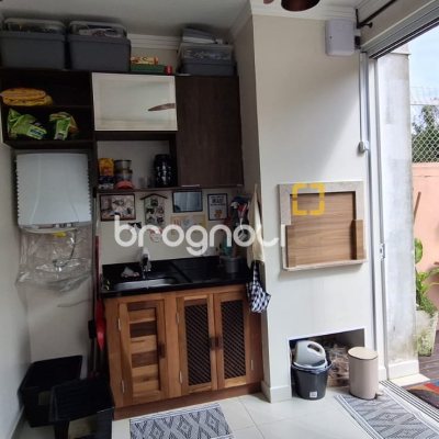 Casa com 114m², 3 quartos (sendo 1 suíte), 2 garagens, no bairro Canasvieiras em Florianópolis