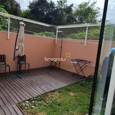 Casa com 114m², 3 quartos (sendo 1 suíte), 2 garagens, no bairro Canasvieiras em Florianópolis