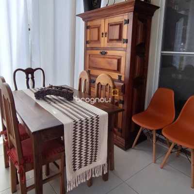 Casa com 114m², 3 quartos (sendo 1 suíte), 2 garagens, no bairro Canasvieiras em Florianópolis