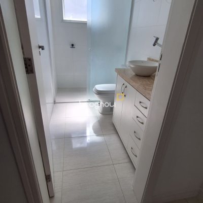Apartamento com 117m², 3 quartos (sendo 1 suíte), 2 garagens, no bairro Palmas em Governador Celso Ramos