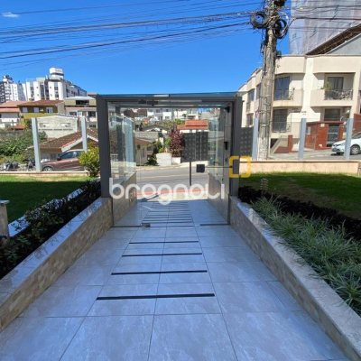 Apartamento com 86m², 3 quartos, no bairro Canto em Florianópolis