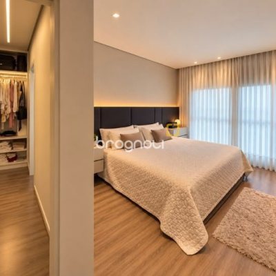 Casa de Condomínio com 257m², 4 quartos (sendo 3 suítes), 2 garagens, no bairro Rio Vermelho em Florianópolis