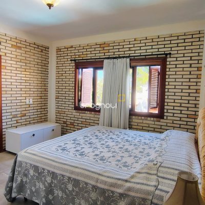 Casa com 300m², 4 quartos (sendo 4 suítes), 2 garagens, no bairro Jurerê Internacional em Florianópolis