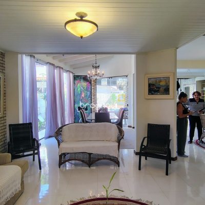 Casa com 300m², 4 quartos (sendo 4 suítes), 2 garagens, no bairro Jurerê Internacional em Florianópolis