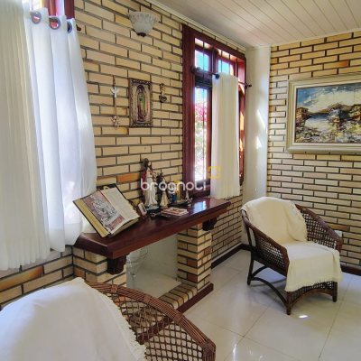 Casa com 300m², 4 quartos (sendo 4 suítes), 2 garagens, no bairro Jurerê Internacional em Florianópolis