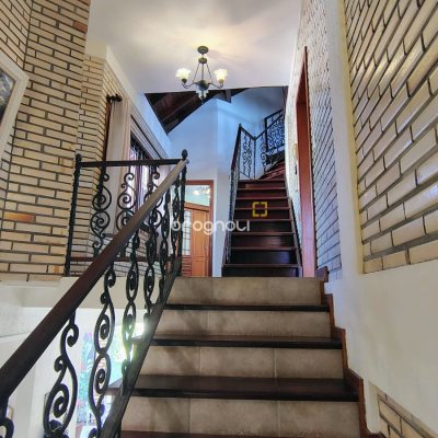 Casa com 300m², 4 quartos (sendo 4 suítes), 2 garagens, no bairro Jurerê Internacional em Florianópolis