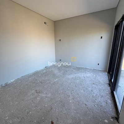 Casa de Condomínio com 325m², 3 quartos (sendo 2 suítes), 2 garagens, no bairro Ingleses em Florianópolis