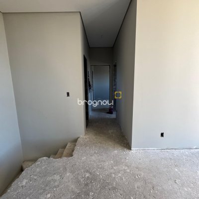 Casa de Condomínio com 325m², 3 quartos (sendo 2 suítes), 2 garagens, no bairro Ingleses em Florianópolis