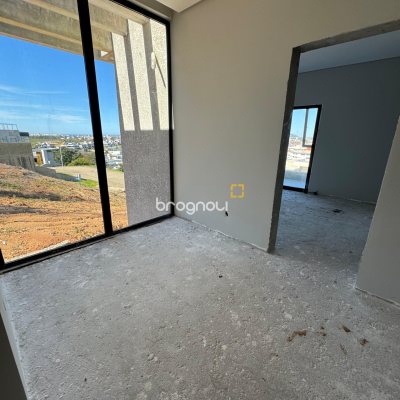 Casa de Condomínio com 325m², 3 quartos (sendo 2 suítes), 2 garagens, no bairro Ingleses em Florianópolis