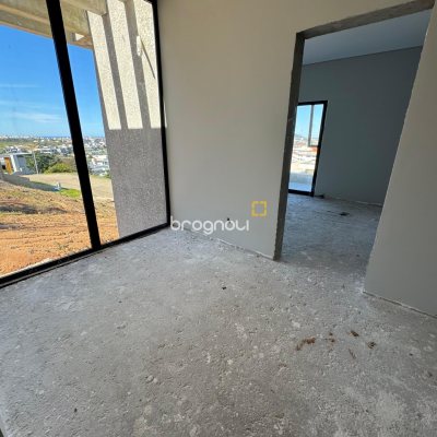 Casa de Condomínio com 325m², 3 quartos (sendo 2 suítes), 2 garagens, no bairro Ingleses em Florianópolis