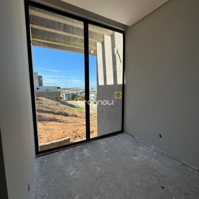 Casa de Condomínio com 325m², 3 quartos (sendo 2 suítes), 2 garagens, no bairro Ingleses em Florianópolis