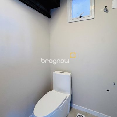 Casa com 120m², 2 quartos (sendo 2 suítes), 2 garagens, no bairro Campeche em Florianópolis