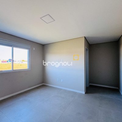 Casa com 120m², 2 quartos (sendo 2 suítes), 2 garagens, no bairro Campeche em Florianópolis