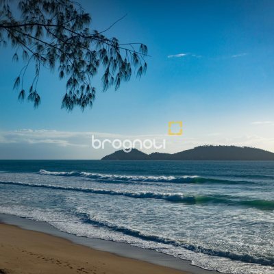 Casa com 120m², 2 quartos (sendo 2 suítes), 2 garagens, no bairro Campeche em Florianópolis