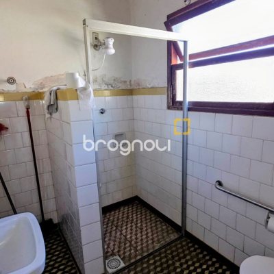 Casa com 106m², 4 quartos, 2 garagens, no bairro Pantanal em Florianópolis