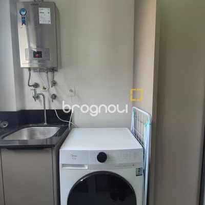 Apartamento com 63m², 2 quartos (sendo 1 suíte), 1 garagem, no bairro Santinho em Florianópolis