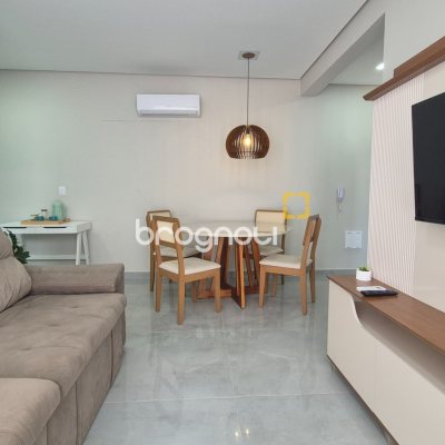 Apartamento com 63m², 2 quartos (sendo 1 suíte), 1 garagem, no bairro Santinho em Florianópolis