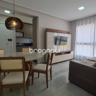 Apartamento com 63m², 2 quartos (sendo 1 suíte), 1 garagem, no bairro Santinho em Florianópolis