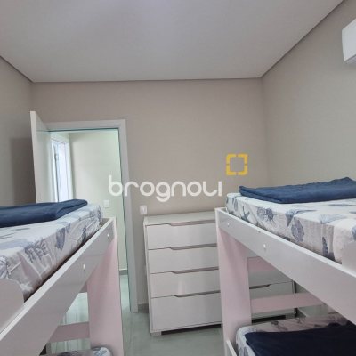Apartamento com 63m², 2 quartos (sendo 1 suíte), 1 garagem, no bairro Santinho em Florianópolis
