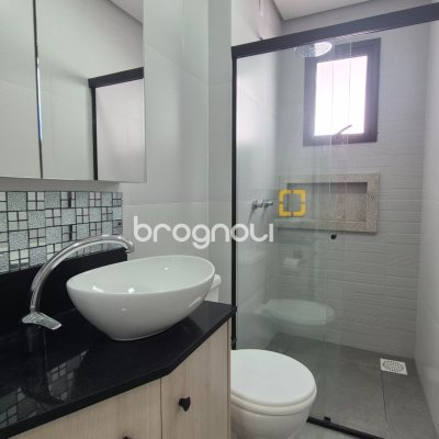 Apartamento com 63m², 2 quartos (sendo 1 suíte), 1 garagem, no bairro Santinho em Florianópolis