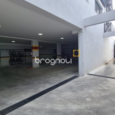 Apartamento com 63m², 2 quartos (sendo 1 suíte), 1 garagem, no bairro Santinho em Florianópolis