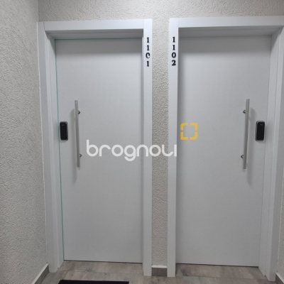 Apartamento com 63m², 2 quartos (sendo 1 suíte), 1 garagem, no bairro Santinho em Florianópolis