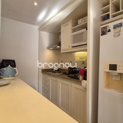 Cobertura com 133m², 2 quartos (sendo 1 suíte), 1 garagem, no bairro Jurerê Internacional em Florianópolis