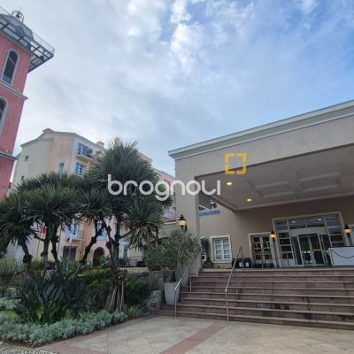 Cobertura com 133m², 2 quartos (sendo 1 suíte), 1 garagem, no bairro Jurerê Internacional em Florianópolis