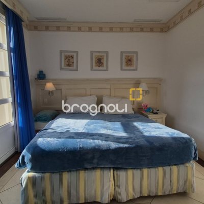 Cobertura com 133m², 2 quartos (sendo 1 suíte), 1 garagem, no bairro Jurerê Internacional em Florianópolis