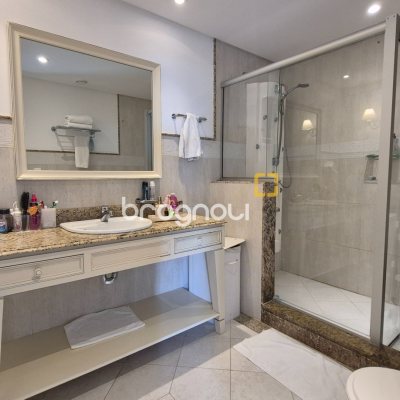 Cobertura com 133m², 2 quartos (sendo 1 suíte), 1 garagem, no bairro Jurerê Internacional em Florianópolis