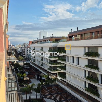 Cobertura com 133m², 2 quartos (sendo 1 suíte), 1 garagem, no bairro Jurerê Internacional em Florianópolis
