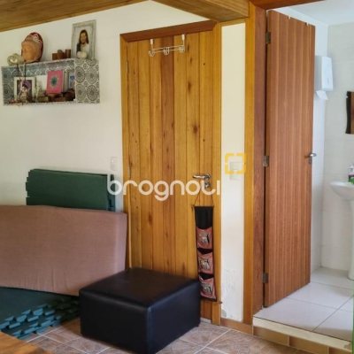 Casa de Condomínio com 319m², 3 quartos (sendo 2 suítes), 2 garagens, no bairro Trindade em Florianópolis