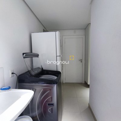 Casa de Condomínio com 500m², 4 quartos (sendo 3 suítes), 2 garagens, no bairro Cachoeira do Bom Jesus em Florianópolis