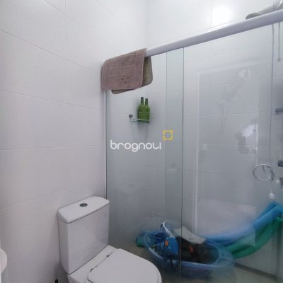 Casa de Condomínio com 500m², 4 quartos (sendo 3 suítes), 2 garagens, no bairro Cachoeira do Bom Jesus em Florianópolis